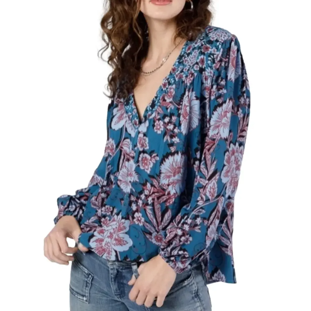BAND OF THE FREE Women’s Size Small long sleeve Boho pullover blouse NWT